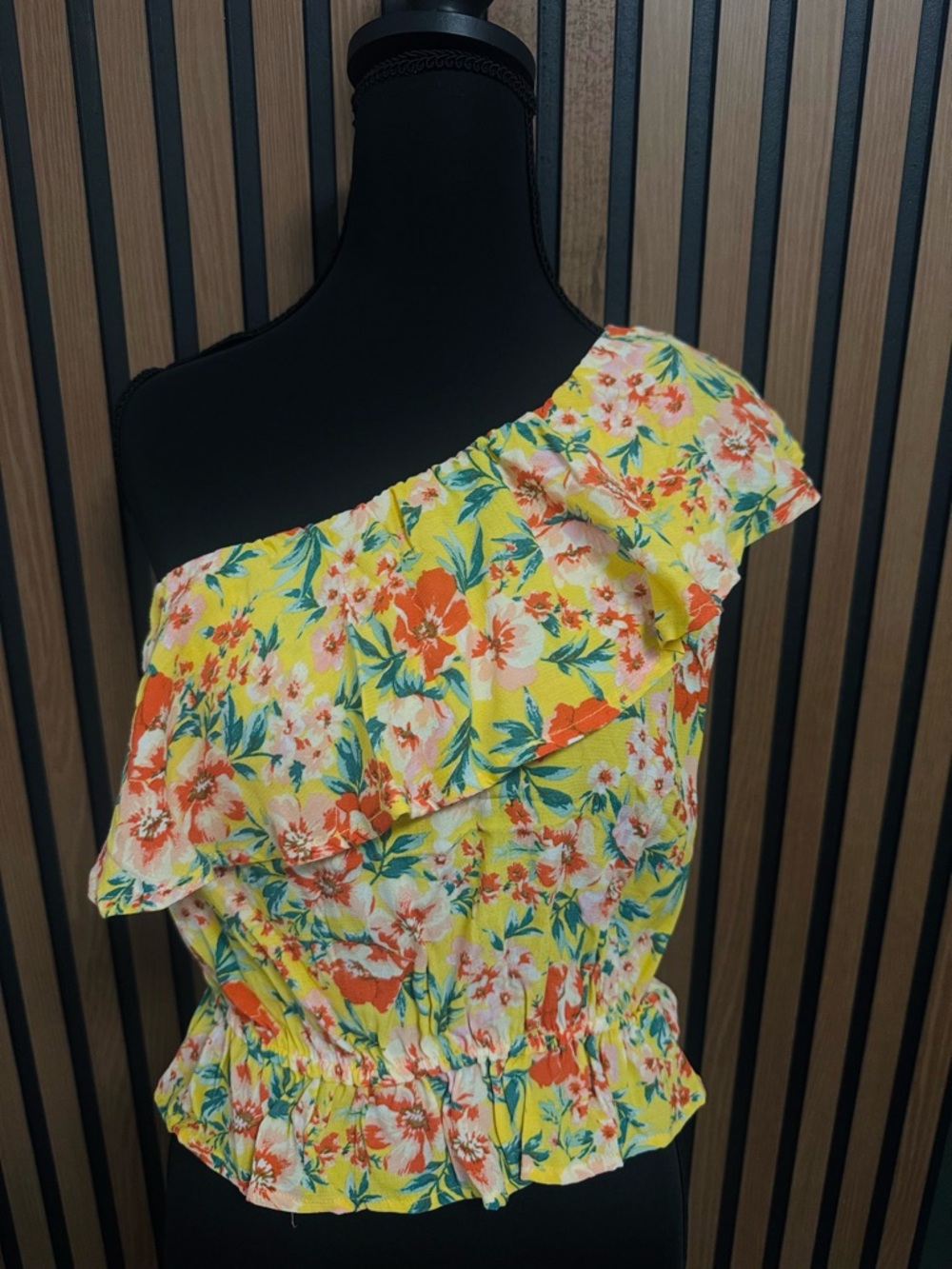 American Eagle Outfitters Yellow Floral One-Shoulder Ruffle Camisole Top